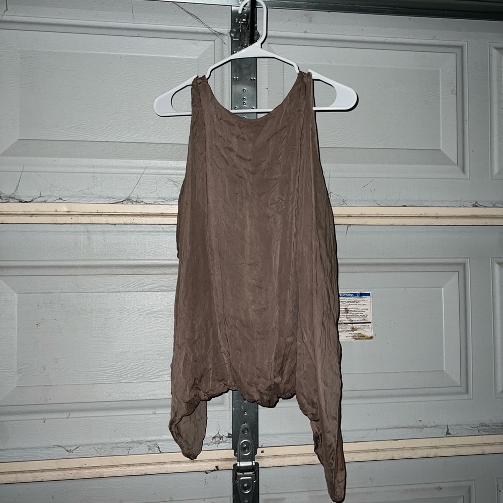 Top - Picture 3 of 4